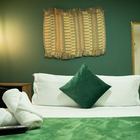 Africa House-Casa Hotel Laureles-La70 Medellin Bagian luar foto