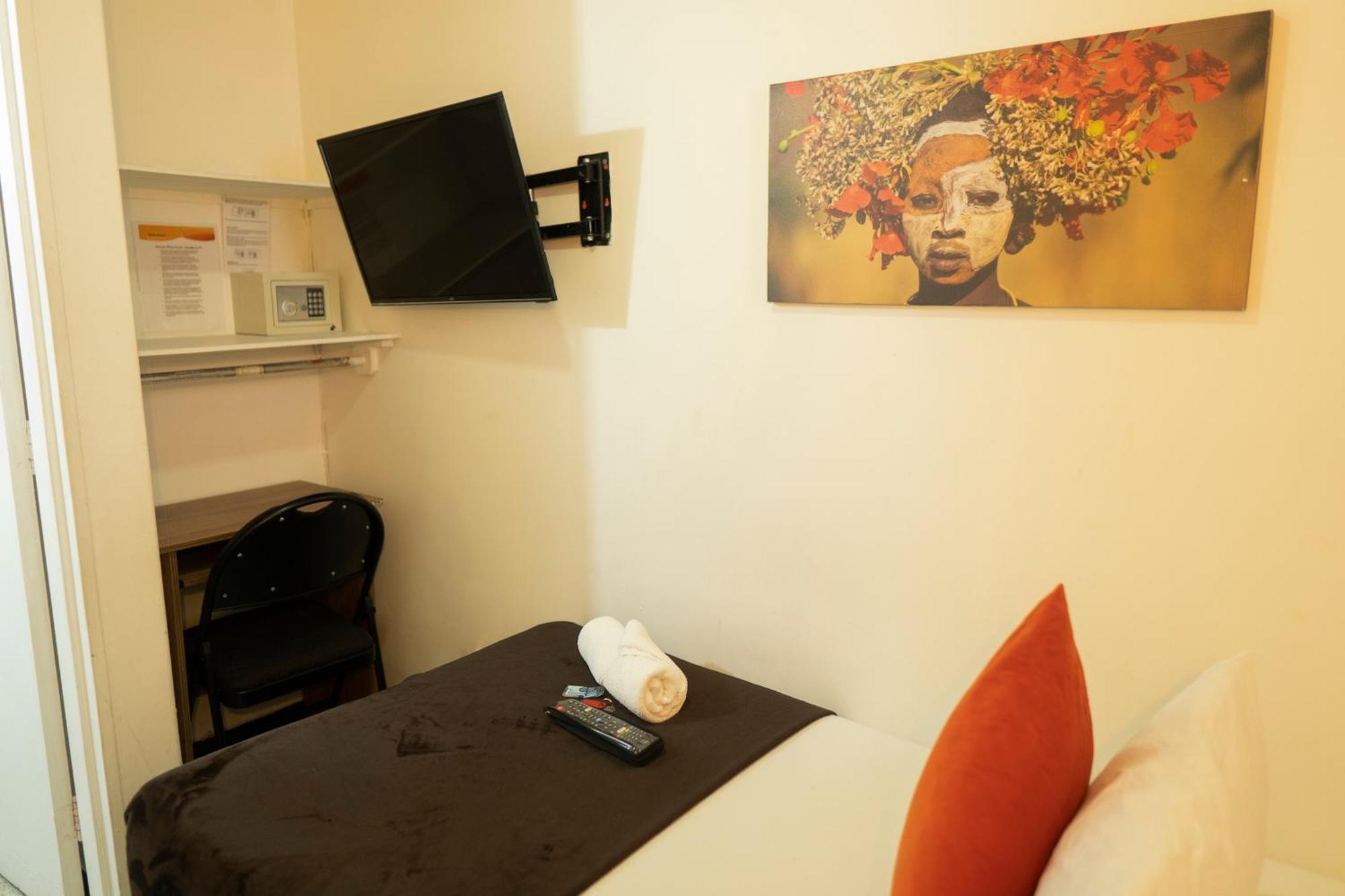 Africa House-Casa Hotel Laureles-La70 Medellin Bagian luar foto
