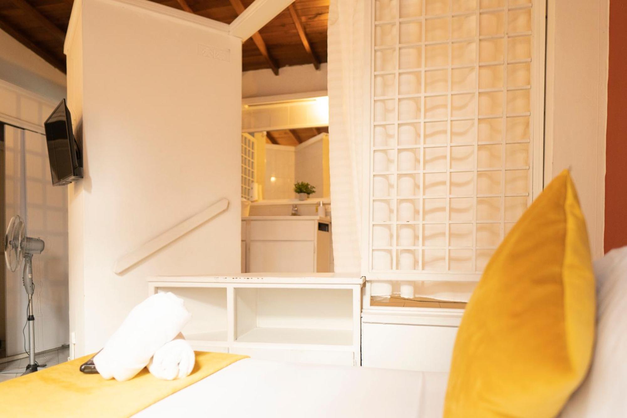 Africa House-Casa Hotel Laureles-La70 Medellin Bagian luar foto