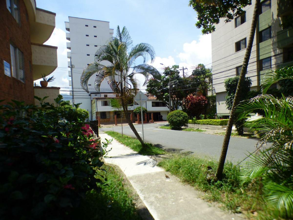 Africa House-Casa Hotel Laureles-La70 Medellin Bagian luar foto